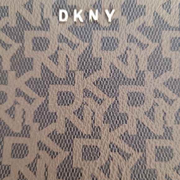 DKNY Bryant Park Top Zip Crossbody - Picture 9 of 12